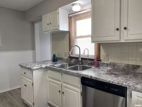 5 Evergreen Ct, Springfield, IL 62704 photo 9