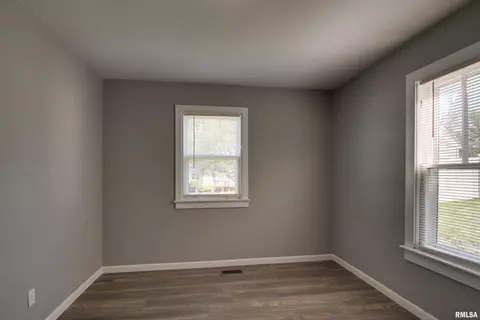216 Smith St, Ursa, IL 62376 photo 9