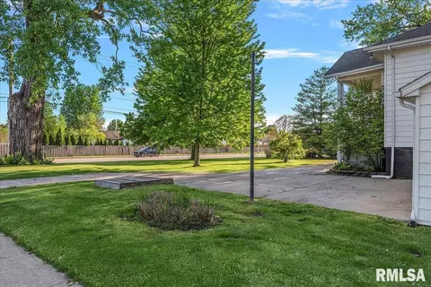 Exterior - 3501 W Iles Ave, Springfield, IL 62711 photo 2 of 10