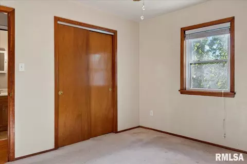 Bedroom - 3501 W Iles Ave, Springfield, IL 62711 photo 2 of 7