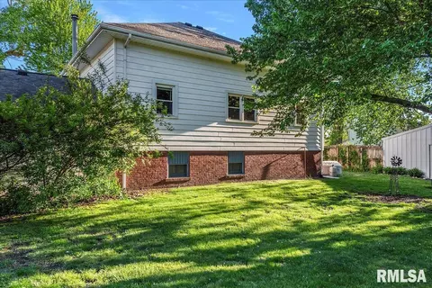 Exterior - 3501 W Iles Ave, Springfield, IL 62711 photo 6 of 10