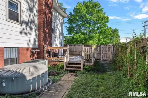 Exterior - 3501 W Iles Ave, Springfield, IL 62711 photo 7 of 10