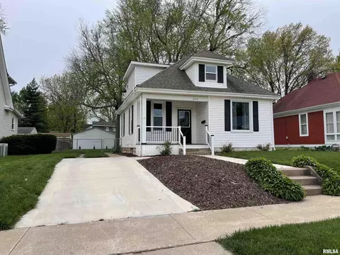 2312 Lind St, Quincy, IL 62301
