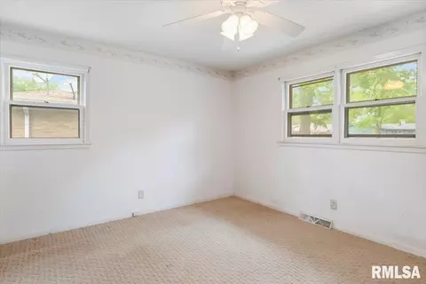 2441 Parkview Dr, Springfield, IL 62704 photo 19