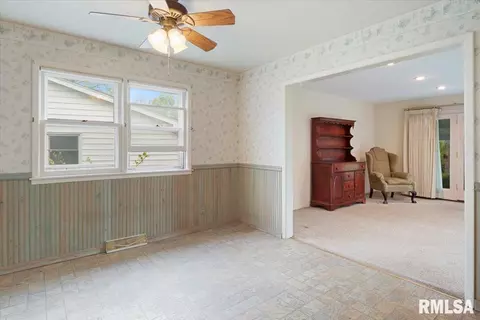 2441 Parkview Dr, Springfield, IL 62704 photo 7