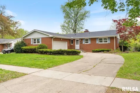 2441 Parkview Dr, Springfield, IL 62704