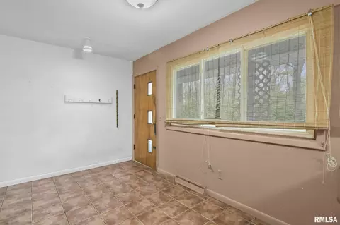 110 Sumner Ln, Springfield, IL 62707 photo 7