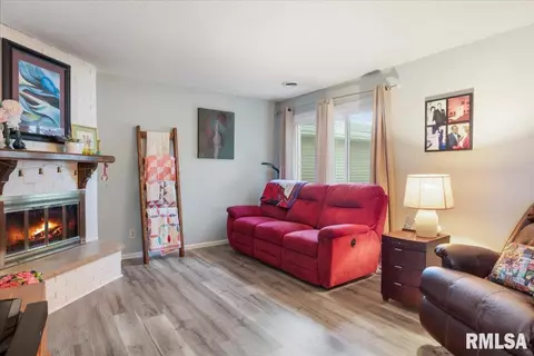 100 Brookside Pl, Springfield, IL 62704 photo 6