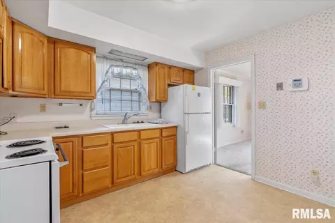 156 N Illinois, Springfield, IL 62702 photo 10