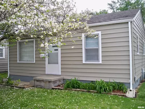 208 W Highland Ave, Springfield, IL 62704