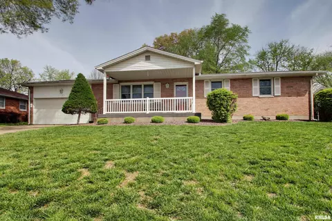 1101 Klondike Rd, Quincy, IL 62305