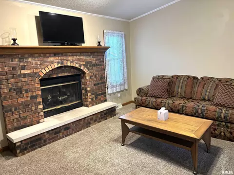 Living - 2613 Stratford Dr, Springfield, IL 62704 photo 4 of 4