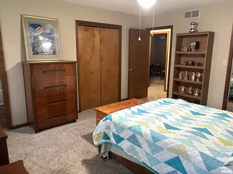 Bedroom - 2613 Stratford Dr, Springfield, IL 62704 photo 3 of 4