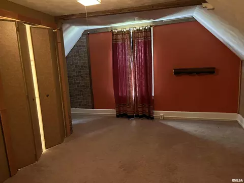 1251 Ledlie Ave, Springfield, IL 62702 photo 15