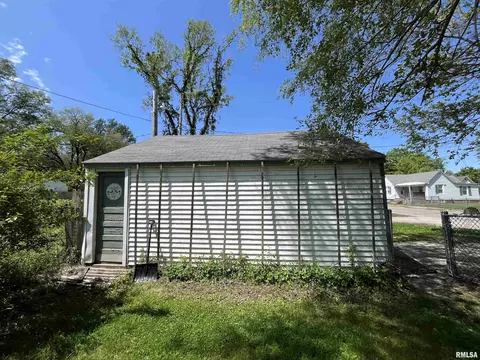 1251 Ledlie Ave, Springfield, IL 62702 photo 5
