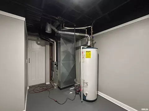 Other - 209 W Perkins St, Payson, IL 62360 photo 6 of 10