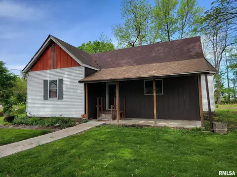 6111 Byron St, Pleasant Plains, IL 62677