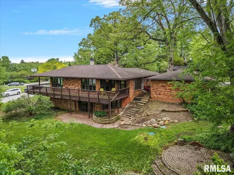 1 Oakwood Dr, Springfield, IL 62711 photo 2