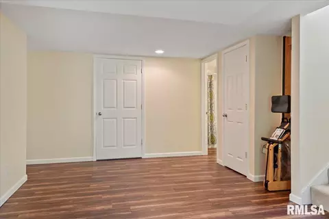 1 Oakwood Dr, Springfield, IL 62711 photo 28