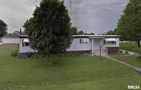 405 Prairie St, Morrisonville, IL 62568