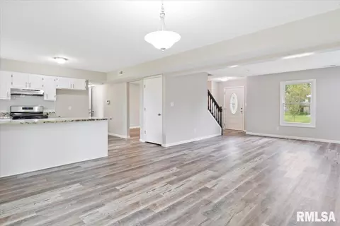 2409 Mayfair Rd, Springfield, IL 62703 photo 6