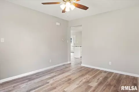 2409 Mayfair Rd, Springfield, IL 62703 photo 8