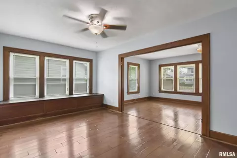 2120 N 8th St, Springfield, IL 62702 photo 9