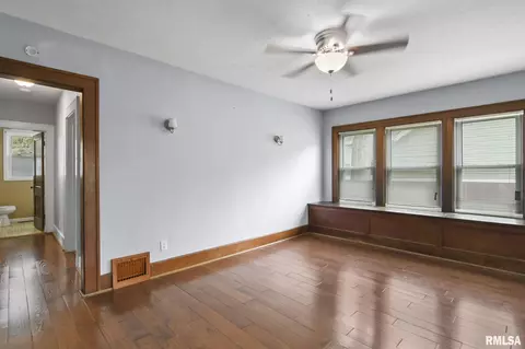 2120 N 8th St, Springfield, IL 62702 photo 10