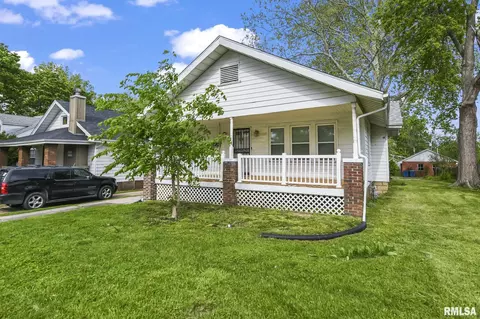 2120 N 8th St, Springfield, IL 62702 photo 4
