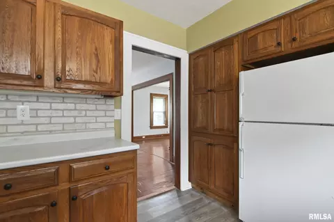 2120 N 8th St, Springfield, IL 62702 photo 14
