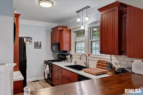 Other - 925 S Walnut St, Springfield, IL 62704 photo 6 of 9