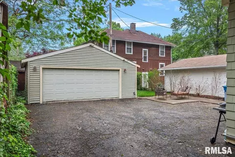 Exterior - 925 S Walnut St, Springfield, IL 62704 photo 2 of 5
