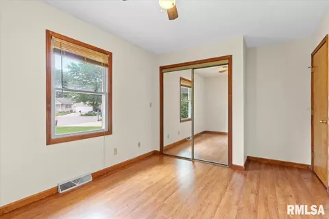 Bedroom - 6304 Kate Ct, Springfield, IL 62712 photo 5 of 8