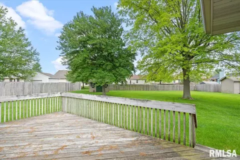 Exterior - 6304 Kate Ct, Springfield, IL 62712 photo 5 of 8