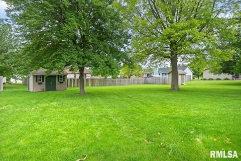 Exterior - 6304 Kate Ct, Springfield, IL 62712 photo 3 of 8