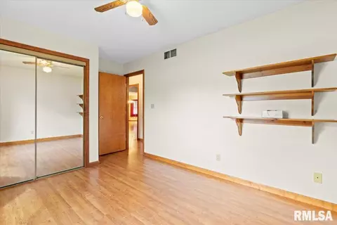 Bedroom - 6304 Kate Ct, Springfield, IL 62712 photo 4 of 8
