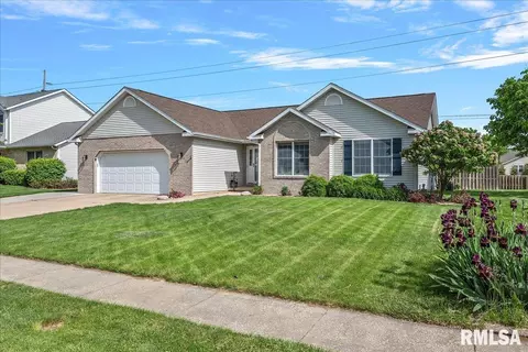 3725 Bluestem Ct, Springfield, IL 62712 photo 2