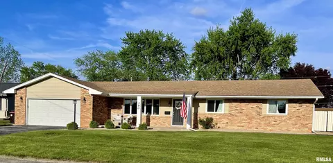 390 Northgate St, Lincoln, IL 62656