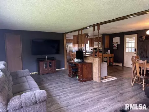 196 1425 E St, Versailles, IL 62378 photo 2
