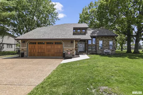 5 Red Bud Run, Springfield, IL 62707