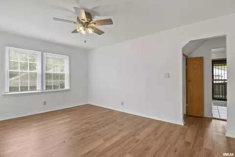 123 N Douglas Ave, Springfield, IL 62702 photo 4