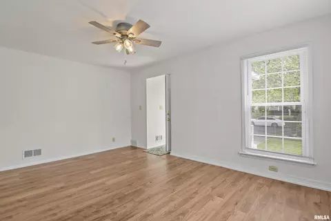 123 N Douglas Ave, Springfield, IL 62702 photo 5
