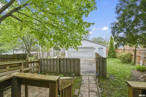 123 N Douglas Ave, Springfield, IL 62702 photo 39