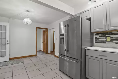 123 N Douglas Ave, Springfield, IL 62702 photo 10