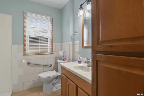 123 N Douglas Ave, Springfield, IL 62702 photo 16