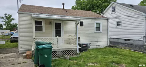 906 N Ohio Ave, Springfield, IL 62702 photo 2