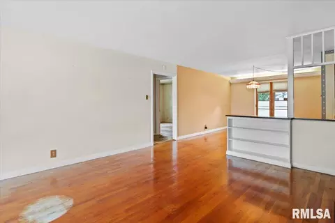 1520 N 3rd St, Springfield, IL 62702 photo 5