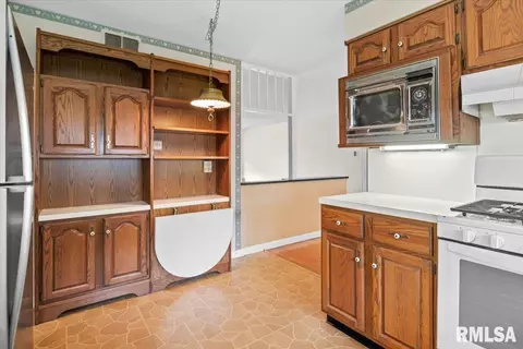 1520 N 3rd St, Springfield, IL 62702 photo 10
