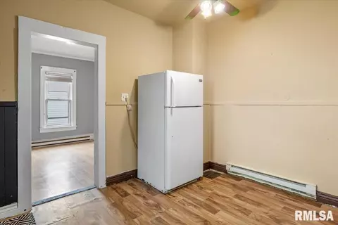 1040 W Calhoun Ave, Springfield, IL 62702 photo 9