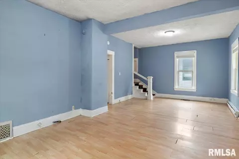 1040 W Calhoun Ave, Springfield, IL 62702 photo 6